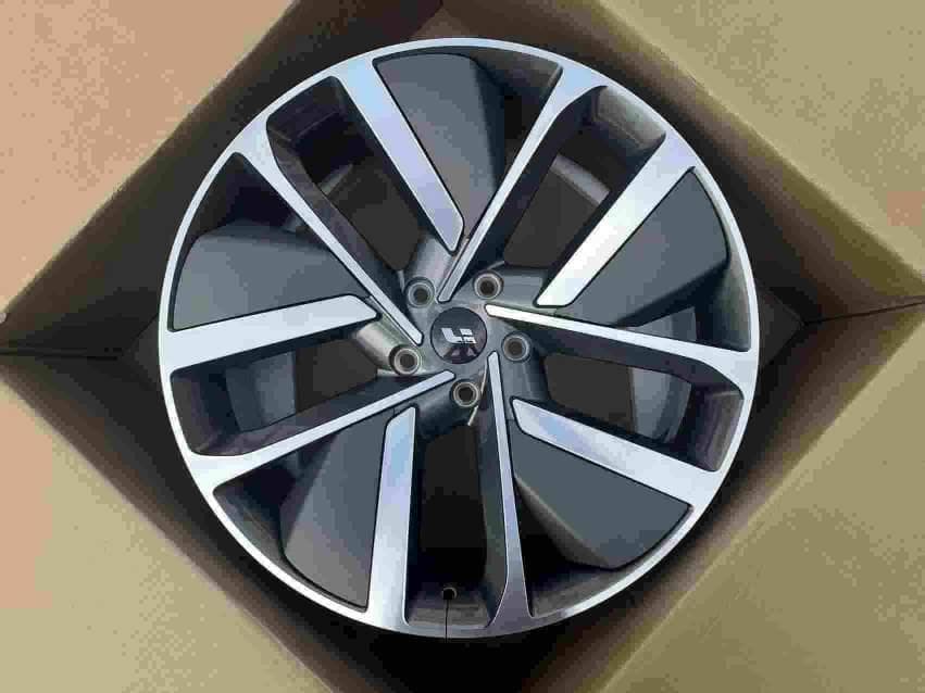 1967-FORGED angle view