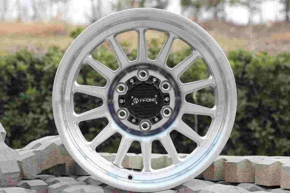 FF-01-FORGED angle view