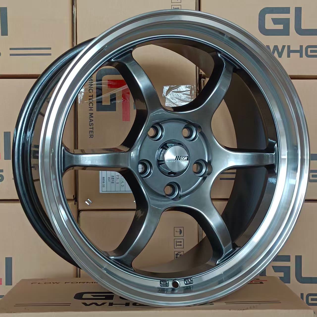 GL127-FLOW-FORMED alloy wheel