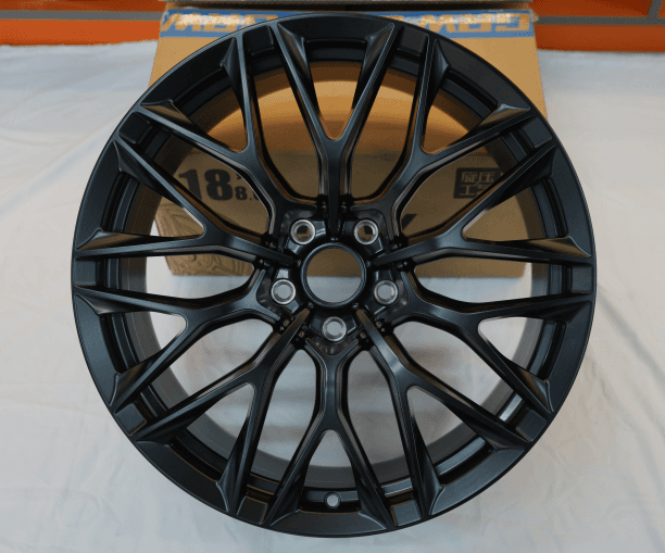 X38-FLOW-FORMED alloy wheel