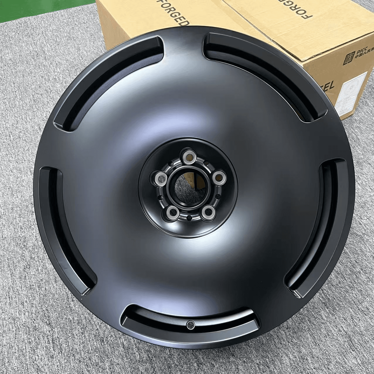 CO8084-FORGED alloy wheel
