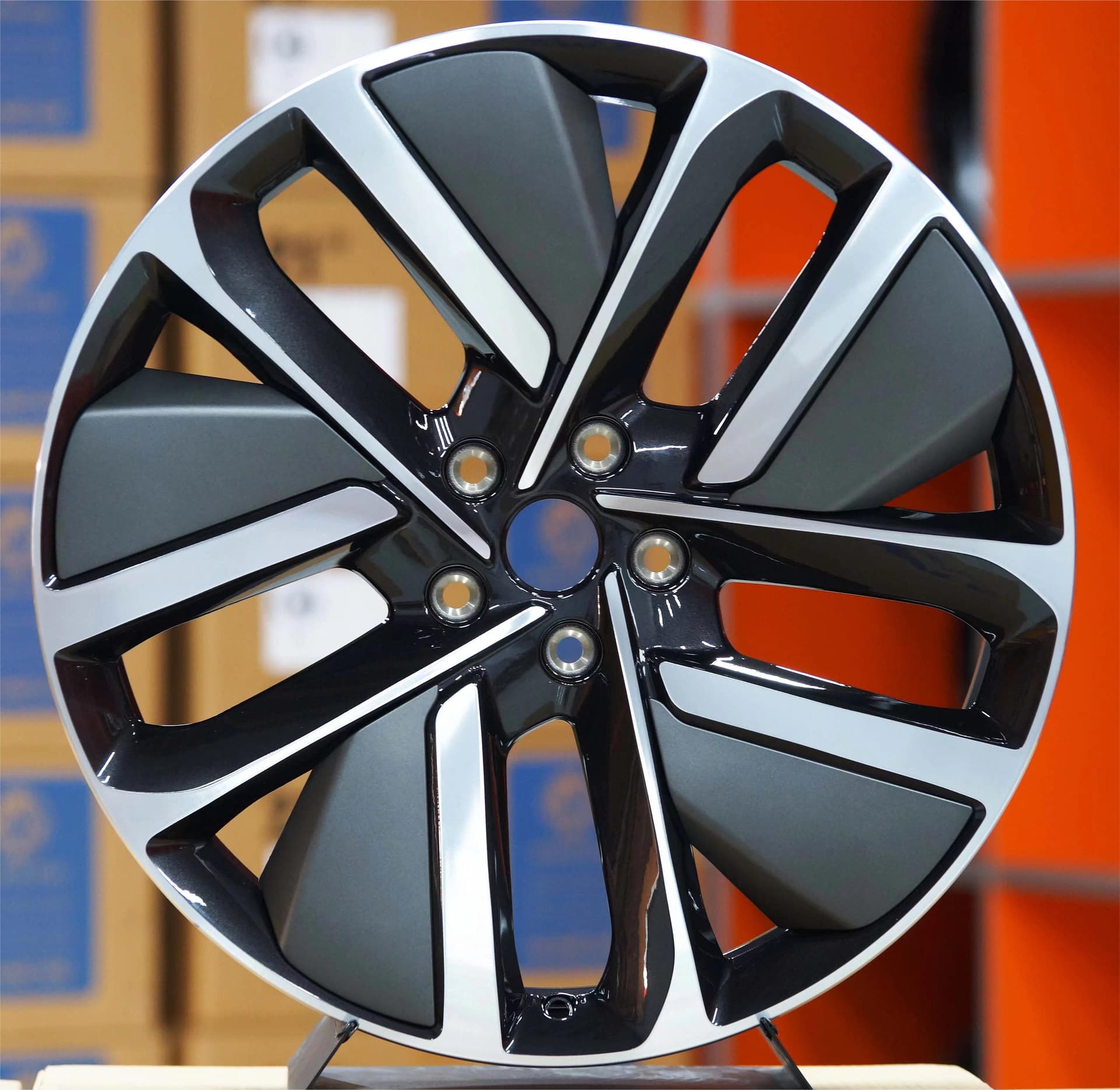 X15-FLOW-FORMED alloy wheel