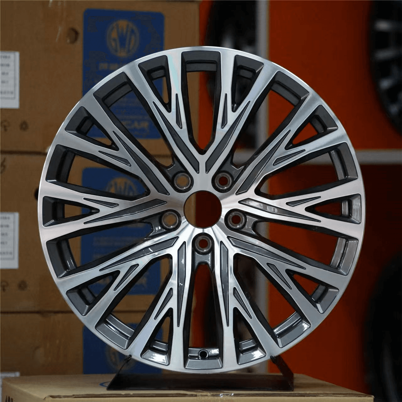 X25-FLOW-FORMED alloy wheel