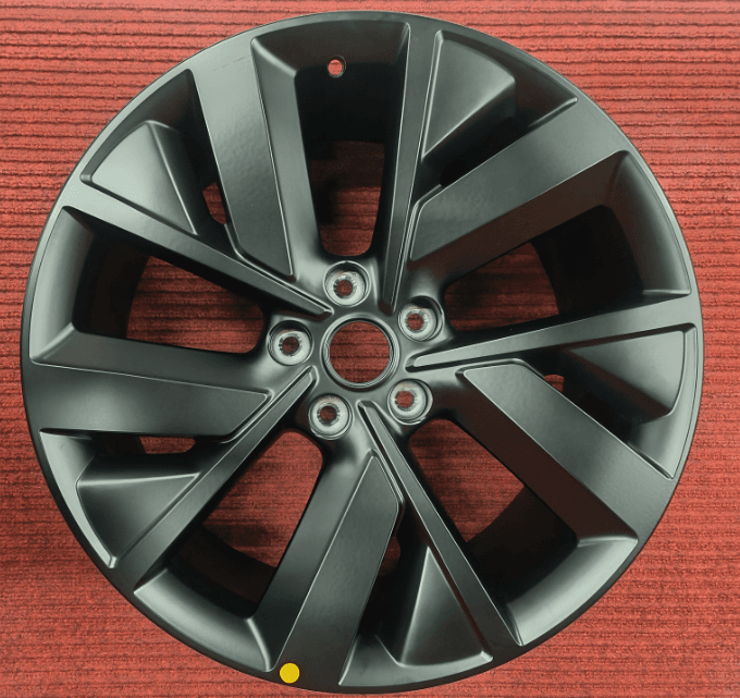 X32-FLOW-FORMED alloy wheel