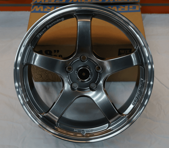 X40-FLOW-FORMED alloy wheel